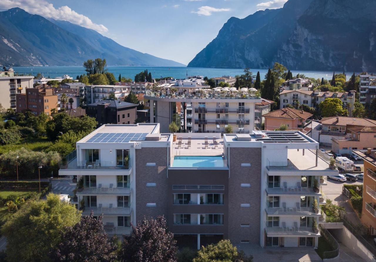 Aris Apartments & Sky Pool - Tonelli Hotels - Adult Friendly Рива-дель-Гарда Экстерьер фото