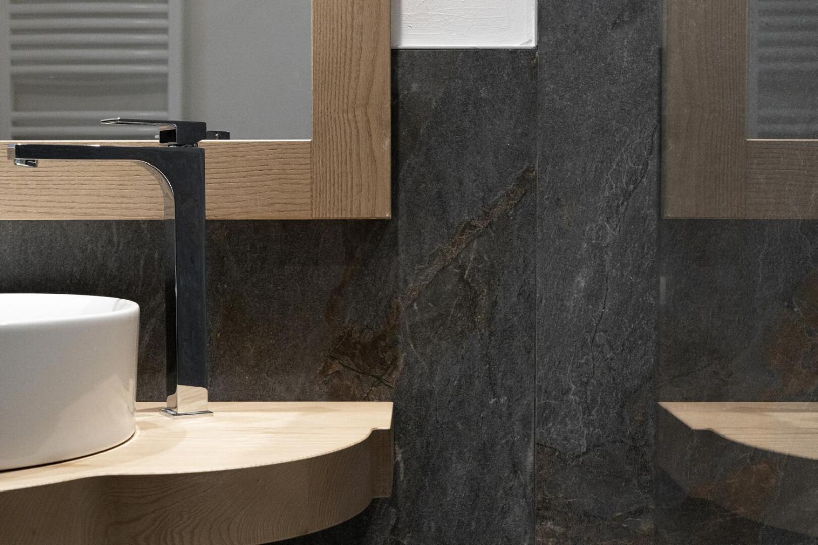 Aris Apartments & Sky Pool - Tonelli Hotels - Adult Friendly Рива-дель-Гарда Экстерьер фото